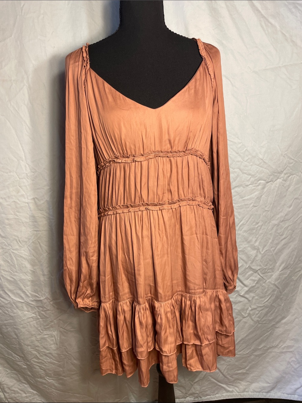 bohme Mauve-Tan Long Sleeve Tiered V-Neck Dress